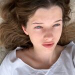 Ever Anderson Instagram – spring break (but i have college classes to attend <virtually>) 🥥🌞🌻
P.S i was laying in the sun for 4 HOURS and still NO TAN
