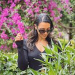 Evgenia Samara Instagram - [139/366•2024]* ___________________ Σάββατο, κάτω από την Ακρόπολη με καιρό και χέρια αλλοπρόσαλλα . Εσείς, τα νέα σας; #athenswalks
