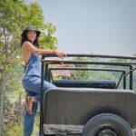 Evgenia Samara Instagram - [123/366•2024]* __________________ Safari mode 🔛🐘🐒🦏🐅 Όλα αυτά σε μια μέρα που μοιάζει με δέκα. Exploring Nepal day 5 #chitwannationalpark #safarilife