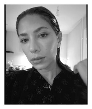 Evin Ahmad Instagram - coco @chanelofficial 🖤