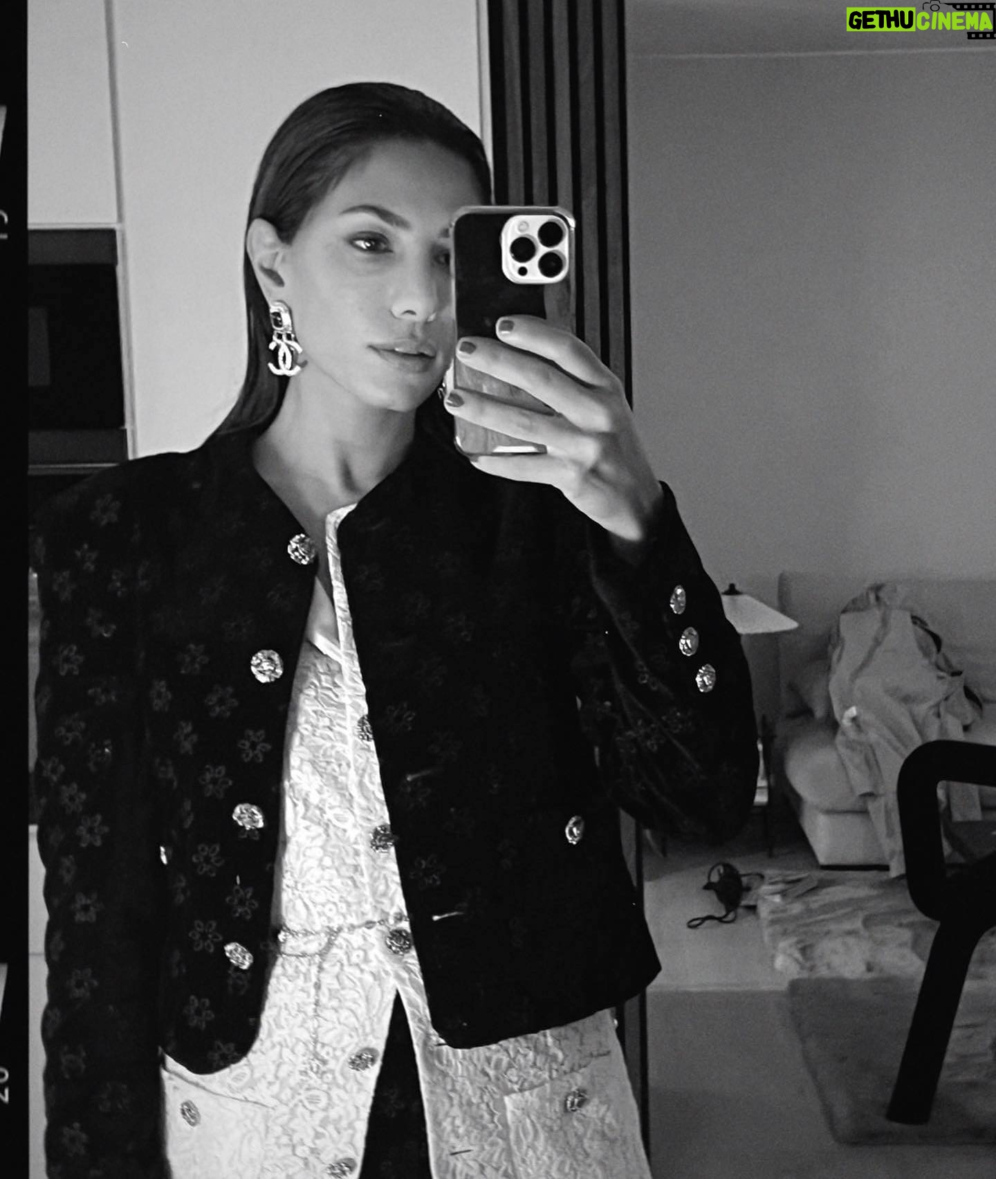 Evin Ahmad - 9.6K Likes - coco @chanelofficial 🖤