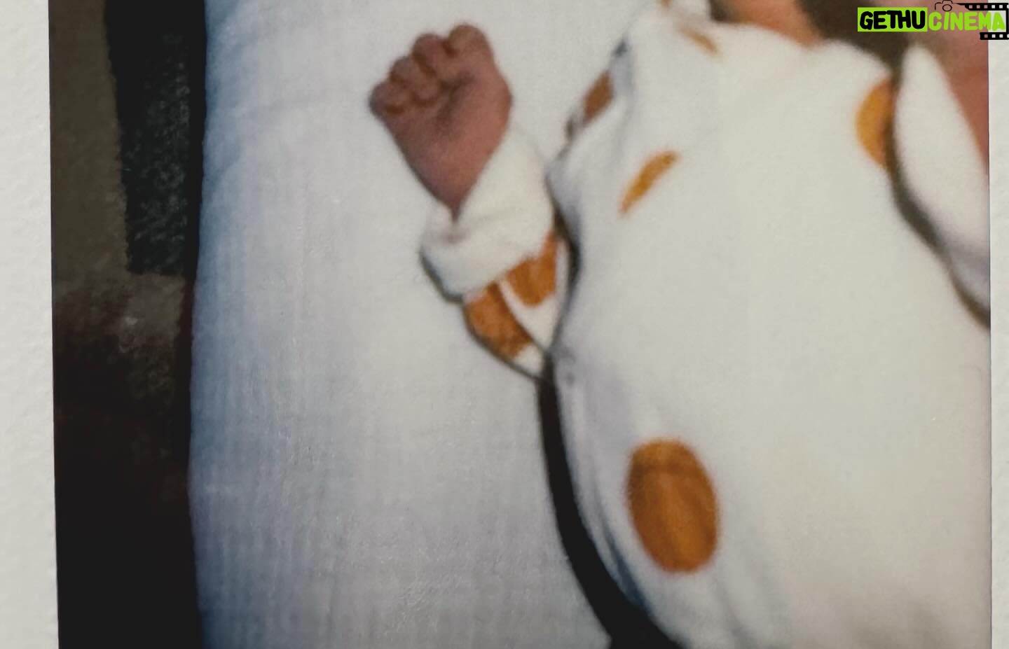 Evin Ahmad - 11.9K Likes - One week with the love of my life, my beautiful son.
24.05.28 🩶🧿