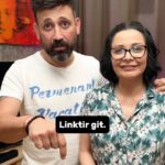 Evrim Akın Instagram – Herkese merhabaa🤩 bu haftanın konuğu sizlerin de çok sevdiği Hades! Yani Sinan Çalışkanoğlu oldu! Çooook keyif aldığımız, aşırı güldüğümüz bir video çektik. Video tam şu an yayında link ise Bio’da! 💞 @sinancaliskanoglu