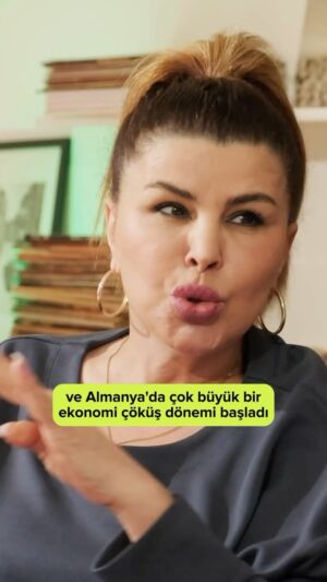 Evrim Akın Instagram - 19:00 YouTube’da yayında! ✨Kaçırmayın :) @nuraysayarii 
@yuzbindijital 🎈