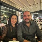 Evrim Akın Instagram – YouTube kanalım 100.000 aboneye ulaştı! 🤩 Tüm izleyicilerimize ilgisinden dolayı teşekkür ediyorum. Hep birlikte nice yüzbinler bizim olsun. ♥️ @yuzbindijital ekibime ve yanımda olan herkese çok teşekkürler. 🙏🏻🥰 Bu güzel kutlama gecemize ev sahipliği yapan @tikesuadiye ayrıca teşekkürler, her şey çok nefisti. 😇