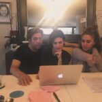 Evrim Alasya Instagram – Yıl 2016… İki Bekar çeviri toplantısı,okuma provası🍀 #tbt