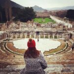 Evrim Alasya Instagram - Bütün dünya bir sahnedir demiş Shakespeare,rolünüzün hakkını verin:) günümüz kutlu olsun🎈#27martdünyatiyatrogünü