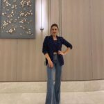 Evrim Alasya Instagram - Sezonun tatlı yorgunluğu…akşamın sonu biraz dağılmış olsak da @arzubicenatelier kombini için sonsuz teşekkürler🙏🏻💕 #kızılcıkşerbeti