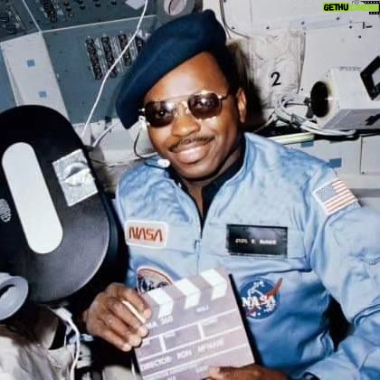 Fabienne Colas Instagram - Ce mercredi on va vivre un grand moment de cinéma! Film d'Ouverture : THE SPACE RACE ouvre le 19e Montreal Black Film Festival ce mercredi 27 septembre 2023. 19h au Cinéma Impérial. (avec sous-titre français) THE SPACE RACE dévoile les histoires méconnues des premiers pilotes, ingénieurs et scientifiques noirs à devenir astronautes. Simultanément défendus et exploités comme des pions politiques, certains sont allés dans l’espace, tandis que d’autres ont été effacés de l’histoire. Pour la première fois, THE SPACE RACE replace leurs expériences vécues dans le récit de l’exploration spatiale et dévoile ce que cela signifie pour la prochaine génération d’astronautes noirs. Le film met également en vedette le colonel Guion S. Bluford qui est entré dans l’histoire en tant que premier astronaute noir dans l’espace en tant que spécialiste de mission en 1983. Vite, voyez la bande-annonce et réservez vos billets ici: www.MontrealBlackFilm.com __ 19e Festival Intl du Film Black de Montréal Présenté par Desjardins - Créé par la Fondation Fabienne Colas Foundation 27 septembre au 1er octobre 2023 www.MontrealBlackFilm.com #MIBFF23 #fifbm23 *** Don't miss this spectacular film and historic moment! #OpeningFilm: THE SPACE RACE (la course vers l'espace) opens the 19th Montreal Intl Black Film Festival This Wednesday, Sept. 27, 2023. 7PM Imperial Theatre. (avec sous-titre français). The film also features Col. Guion S. Bluford who made history as the first Black astronaut in space as a mission specialist in 1983. THE SPACE RACE uncovers the little-known stories of the first black pilots, engineers and scientists to become astronauts. Simultaneously championed and exploited as political pawns, some made it to space, while others were erased from history. For the first time, THE SPACE RACE puts their lived experiences back into the space exploration narrative and uncovers what it means for the next generation of black astronauts. Hurry, See trailer and grab you tix: MontrealBlackFilm.com #MIBFF23