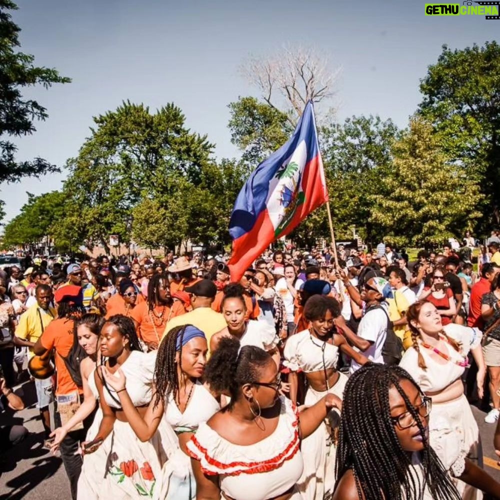 Fabienne Colas - 2.8K Likes - #Exciting, folks!!! Le 17e @festivalhaitienfolie - présenté par @td_canada - est en cours jusqu'au 30 juillet 2023 à #Montréal! Venez stimuler "tous vos sens" et partir à la découverte d'une autre culture, en plein coeur de Montréal... Quelques incontournables:
- MERCREDI 26 & JEUDI 27 JUILLET
5@7 Haiti en Folie avec Djs, Wesli etc - dès 17h - Entrée libre:
Jardins Gamelin à Montréal (Coin Sainte-Catherine et St-Hubert).
- VENDREDI 28 JUILLET - 18h - Théâtre Outremont
Film FREDA, de Gessica Geneus | Billets: www.HaitiEnFolie.com
- SAMEDI 29 JUILLET
. 16h: Défilé Rara - Départ Parc des Compagnon (coin Mont-Royal/Cartier) - Entrée libre
. Midi à 23h: Plusieurs artistes BIC & Admiral T. Y compris: Ateliers, foire culinaire présentée par la SAQ, Foire du livre, artisanat...
- DIMANCHE 30 JUILLET
11AM à 23h: Plusieurs artistes Emeline Michel (en clôture). Y compris: Ateliers, foire culinaire présentée par la SAQ, Foire du livre, artisanat...
Programmation complète: www.HaitiEnFolie.com #HEF23
Un évènement créé par la Fondation Fabienne Colas Foundation
#HaitiEnFolie #HaitianCuisine #haitianartist #HaitianMusic #HaitianFood #CultureHaitienne #caribbeanmusic #caribbeanfood #festival #ete #festivalete #montrealevents #eventsmtl #summerfestival #bayo #noula #hmi #konpa #compa