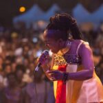 Fabienne Colas Instagram - #EnClotureCeSoir: Elle, c'est notre Emeline Michel, la reine de la chanson créole. Ces belles images ont ete prises lors de sa venue au Festival Haiti En Folie avant la pandémie. Nous sommes honorés de l'accueillir de nouveau ce dimanche 30 juillet 2023 en clôture du Festival à 7pm. #Montreal, Rendez-vous au Parc Lafontaine!!! Spectacle TD. Créé par la Fondation Fabienne Colas Foundation