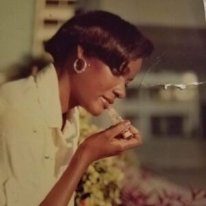 Fabienne Colas Instagram - Folks, je suis fière de vous présenter LA Femme de ma vie ! La personne la plus belle, la plus aimante, la plus attentionnée et la plus généreuse que je connaisse. Je t'aime #maman.

Je ne serais pas la fille ("self-made") que je suis si je n’avais pas eu cette femme dans ma vie !

À toutes les super mamans qui n'auront jamais assez de crédit pour notre succès ou pour leur amour sans fin, leurs sacrifices sans fins et leur infatigable dévouement pour nous élever, souvent contre vents et marées !

Bonne fête des mères à toutes!

***

Folks, I'm proud to introduce you to THE Woman of my life! The most beautiful, loving, caring, generous person I know. I love you #Mom 

I would not be "self-made" if I hadn't had this women in my life! 

To all the super moms out there who will never have enough credit for our success or for their endless love, tireless sacrifices and selfless dedication in raising us, often times against all odds! 

Happy mother's day!