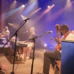 Fabienne Colas Instagram - 13e @festivalfonduaunoir Montreal, présenté par @td_canada jusqu'au 11 fevrier 2024. Ne manquez pas le comedy show ce samedi avec @dolino.real !!! Billets: www.FonduAuNoir.ca #FAN24!!! CA VA CHAUFFER!!!
