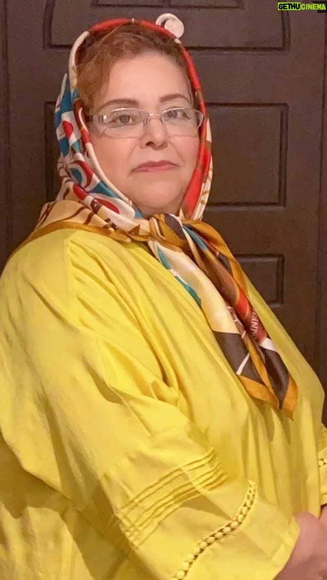 Faghiheh Soltani Instagram - هر روز بهانه ای برای بوسیدن دستان تو میجویم مادرم ، بند بند وجودم .. ملکه قلبم ، هر روز اگر روز تو باشد هنوز کم است ... بمانی تا همیشه 👑🙌♥️ #فقیهه_سلطانی_و_مادرش