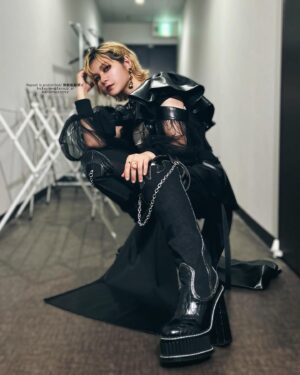 Fairouz Ai Instagram - 『 マッドマックス:フュリオサ 』
ジャパンプレミアへのご来場ありがとうございました❤️‍🔥
皆さんの熱気、会場からビシバシと伝わってきてたくさんエネルギーをもらいました！

5月31日より劇場公開です🔥お楽しみに！
V8！V8！V8！

#集えマッドマックス狂