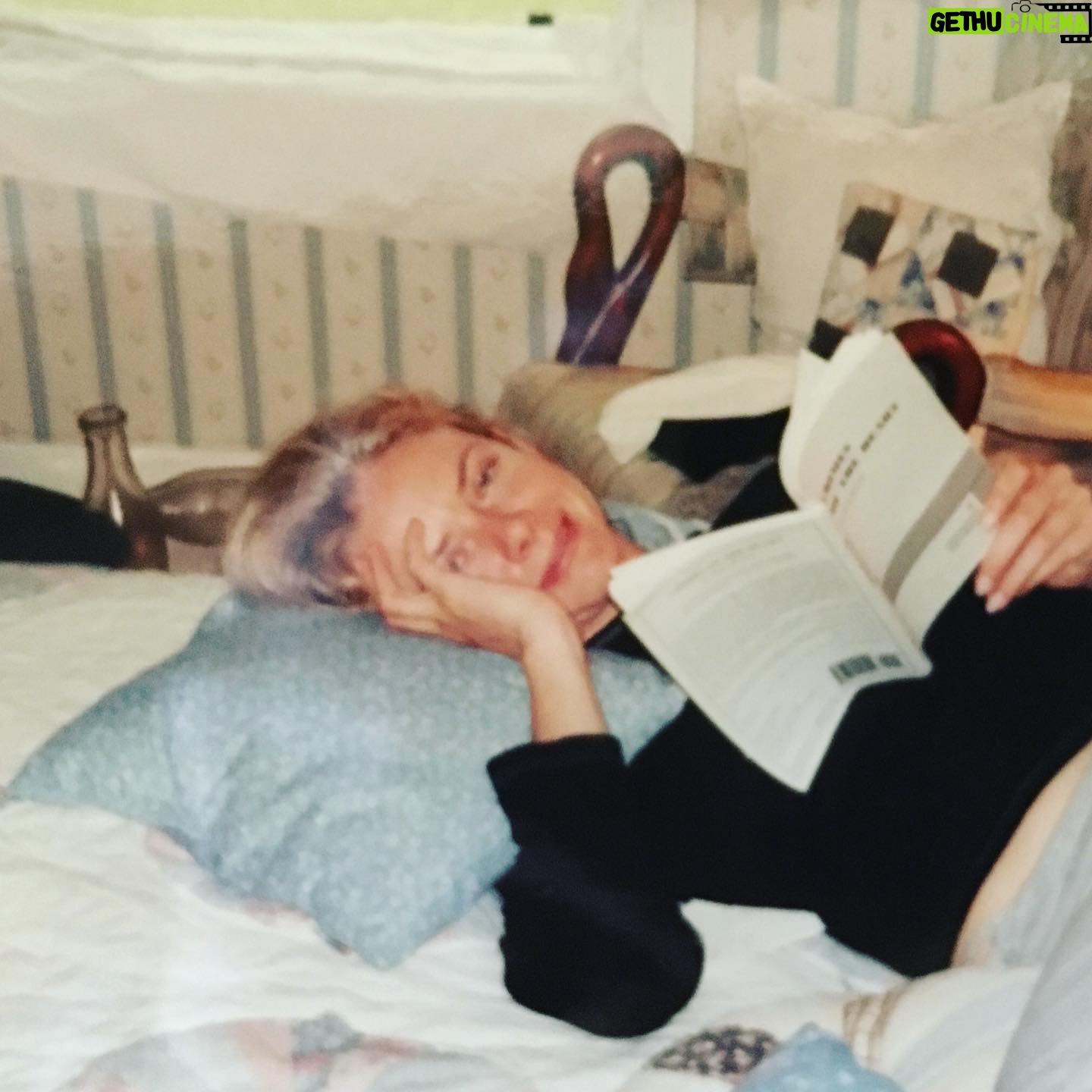 Faith Ford - 2.1K Likes - Found this in the archives. Post Murphy Brown. I was home visiting Mama & Daddy, but I also had to put in some study time. Note the play, “Crimes of the Heart” by Beth Henley. It was the one & only time I got to work with Garry Marshall & I wanted to get these wonderful words planted in my head. As you can see when you swipe left, it goes from day to night. Ha! I think this is the only record (📷 by @campionmurphy) I have of my favorite place to work/study! What you don’t see is that every time Campion came to check in on me, he also brought a refill of water, coffee or tea. This tradition still continues on to this day!☕️ I mean…♥️ #flashbackfriday #goodman #grateful