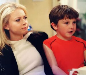 Faith Ford Instagram - Happy Birthday!🎉♥️🎉@njboy33 He’s come a long way since those Hope & Faith days at @silvercup_studios in Long Island City, NY! Swipe ⬅️ to see the evolution over the years to today! Paulie is and always has been a hard worker! Now he’s running his own high end yarn producing company right here in the USA! Follow Paulie to learn more about his new company. Campion, Mama Pat & I are so proud of you Paulie! Have a well deserved, awesome birthday!💫🙌🏼✨