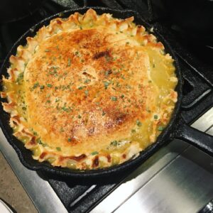 Faith Ford Instagram - Tonight’s dinner..Iron skillet chicken & veggie pie! First time making gluten free crust. 🤓@campionmurphy gave it 👍🏼👍🏼 Mama Pat gave it a “Good job!”😉 It was tasty! Swipe⬅️😋🥧♥️
