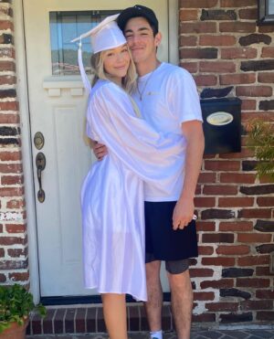 Faith Schroder Instagram - A little late but I finally did it!!! Here I come college🥳🥳