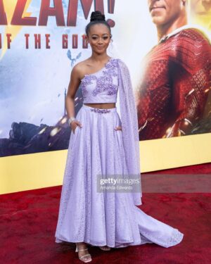 Faithe Herman Instagram - Shazam Fury of the Gods Premiere ⚡️3/14/23 💜 

Styled by: @icontips 
Dress: @rccaylanatelierofficial @rccaylanatelier 

MUA: @reneeloizmakeup 
Hair: @artaviaharris_

PR: @katzpublicrelations 
Photo creds: Getty
