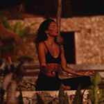 Fajah Lourens Instagram - Twee dagen voor vertrek boekte ik snel nog even een hotel. Ik boek meestal het verkeerde maar dit keer niet. Alsof het universum het hotel had ge boekt. Alcohol vrij, en net open. Ik was de eerste gast. Ik ben letterlijk op handen en voeten gedragen. Viel de wifi uit kreeg ik een telefoon kaart, had ik zin in pannekoeken werden ze voor mij ge bakken. Ik heb 12 mango's gegeten en de beste tonijn die ik ooit heb ge proeft. Vandaag vlieg ik terug en reken ik 196 dollar af voor 12 dagen top eten en de lekkerste smoothy's. Deze plek heeft me de rust gebracht die ik nodig had. Dankjewel @bezanzibar ik kan het oprecht aanraden #nospon