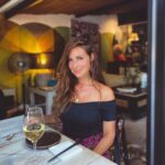 Fajah Lourens Instagram - De liefste vriendin van de hele wereld in vandaag 40 geworden. Gefeliciteerd girl, prachtige ziel, spiriwiri, onderneemster, super mama, prachtige vrouw, paarden verzorgster, dieren lover ik hou van jou ♥️Zaterdag gaan we vlammen 🔥