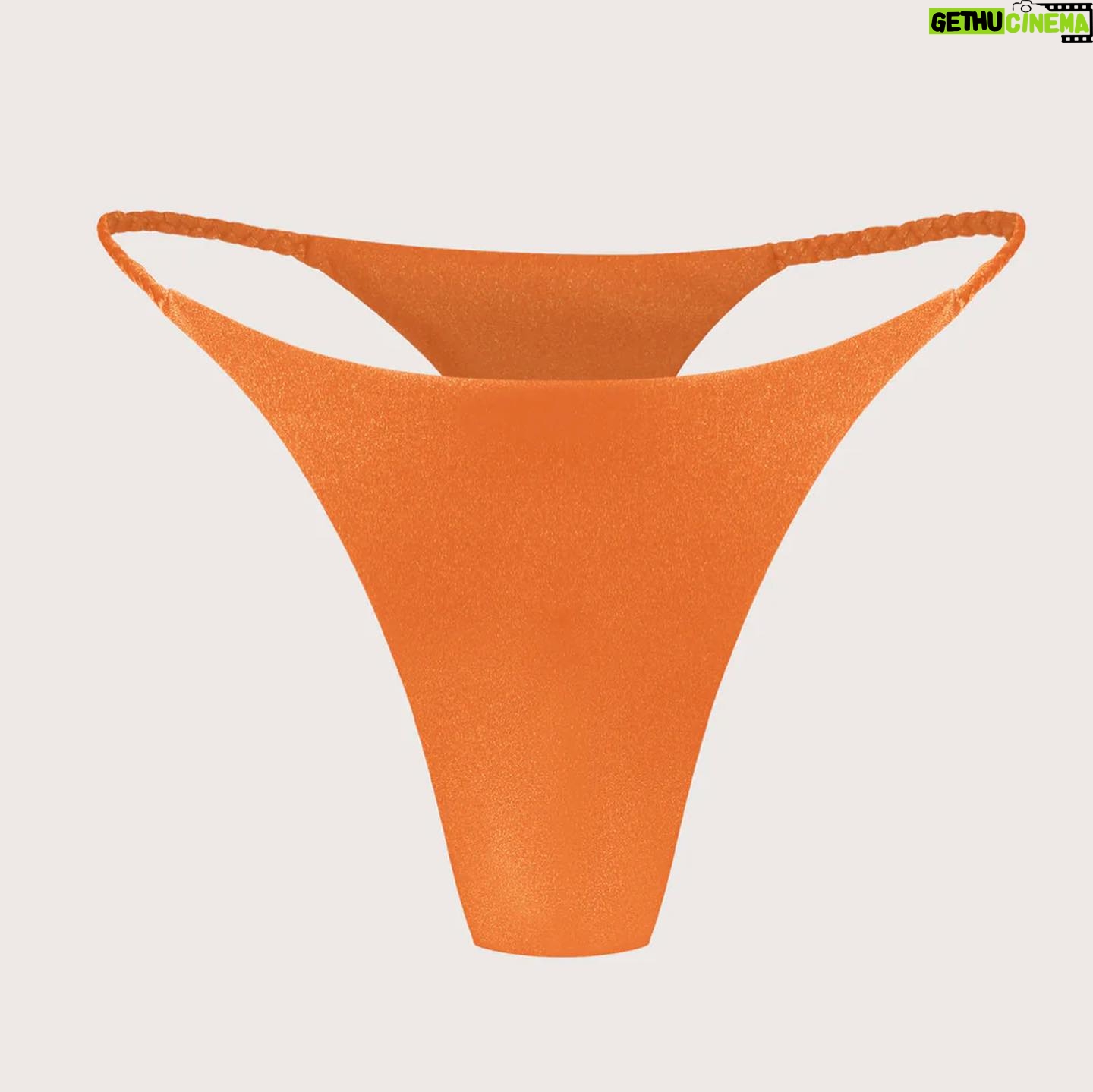 Fajah Lourens Instagram - Ik ben in Spanje dus zal kost wat kost in mn bikini liggen 💨