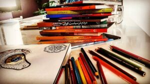 Falamak Joneydi Instagram - فکر کن دوستی داشته باشی که همه ی این کتابها رو ترجمه کرده باشه و همه رو در یک نشست بهت هدیه بده
