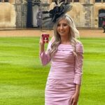 Fallon Sherrock Instagram - So proud today, for myself and DARTS… to meet the Prince of Wales and to receive the MBE from him..😍. Never been so nervous 😎. Thank you to everyone who has helped me get where I am. Very very happy x