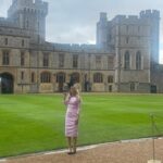 Fallon Sherrock Instagram - So proud today, for myself and DARTS… to meet the Prince of Wales and to receive the MBE from him..😍. Never been so nervous 😎. Thank you to everyone who has helped me get where I am. Very very happy x