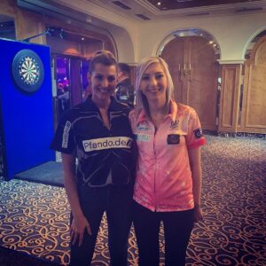 Fallon Sherrock Instagram - A pleasure to be here this evening with @sarah.harrison.official 🎯🎯 @modusdarts180