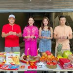 Fann Wong Instagram - 初六 开工拜拜 愿一年顺风顺水❤️ @catwalkasia @cheekymiang @aiainbaby @fredodedoo @iamdawnyeoh @huiqinggg @catwalktaiwan