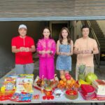Fann Wong Instagram - 初六 开工拜拜 愿一年顺风顺水❤️ @catwalkasia @cheekymiang @aiainbaby @fredodedoo @iamdawnyeoh @huiqinggg @catwalktaiwan