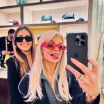 Fanny Rodrigues Instagram - Ontem fui sair. Já não saía aos anos… Fui ao evento da @louisvuitton vejam lá bem… Este é daqueles convites que não se recusa, certo?! Ontem, tive duas pessoas essenciais para me fazerem sentir bem. Linda e confiante. 🥹 Ali, no evento mas acima de tudo na minha “pele”. Aliás, três! Tenho de mencionar o Guilherme. Que me abraça e recebe com carinho. O Guilherme que ontem me fez rir, sempre que se juntava a nós. A @elizangelarodriguez rainha dos cabelos. Com um loiro de fazer inveja. (Nunca gostei tanto do meu loiro como agora SINTO-ME MESMO BEM.) Extensões incríveis para dar aquele toque final e a @marianeves.makeup que me maquilhou (como muitas vezes) e bem, mas mais do que isso, foi uma óptima companhia. Foi diversão, foi leveza (e o que eu precisava). Ombro. Bem, deixei esta música no post, porque é a que mais tenho ouvido ultimamente. E como diz a @luisasonza “não é fácil ser brava todo o dia” e ontem consegui baixar um bocado o escudo e divertir-me. A repetir ❤️ Façam isso também. Sair. Rir. Conversar. Estar! Não é preciso estar num grupo de amigos muito grande, ontem éramos só nós as duas e o Guilherme e foi tão giro! Vá. E depois de lerem este “testamento”, gostam do meu look? 🥹😊🫣