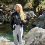 Fanny Rodrigues Instagram - O Gerês. Uma verdadeira pérola. Aliás, moramos num País que é um verdadeiro Baú. Um País rico. Um País bonito. Sorte a minha por ter feito cá o programa ontem e ter ficado hoje para conhecer um pouco mais. Um verdadeiro bilhete Postal 💚
