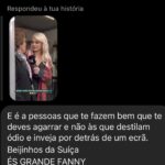 Fanny Rodrigues Instagram - A Odete, hoje não imagina o bem que me fez. O abraço dela carregou-me o coração. A alma e deu-me esperança. A Odete chegou hoje ao aeroporto de Lisboa às 8:30 (veio de Paris), alugou um carro e veio até Ansião, para me conhecer pessoalmente. Já o tinha tentado fazer antes, mas não conseguiu. (Eu acho é que Deus realmente sabe o que faz). Esteve comigo, abraçou-me e disse que me ama como se eu fosse filha dela. Entre outras palavras de conforto. Secou-me as lágrimas. Foi amparo, no meio da minha fragilidade. Esteve ali comigo. E foi embora porque tinha de voltar ao aeroporto, para regressar a Paris. Tudo no mesmo dia!!! Não existem palavras para descrever a Odete. O “esforço” que fez para me dar amor e colo. Nunca, mas nunca me esquecerei. O Amor. É isto! O amor, está refletido na Odete. E hoje, conseguiu fazer com que ele se refletisse em mim. A todas as “Odetes”, do País e do Mundo que espalham amor, o meu muito obrigada 🙏🏼🤍