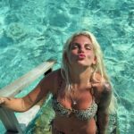 Fanny Rodrigues Instagram - Se pudesses escolher um destino para ires de férias, qual escolhias?! (Eu já estou a poupar para a minha próxima ✈️ 🏝️ 🌞)