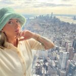 Fanny Salvat Instagram - 🇺🇸 EMPIRE STATE BUILDING 🇺🇸 New York est déjà magnifique au sol, mais prenons de la hauteur… très haut … 102 étages , et la .. woaw . New York prend une nouvelle allure ! AMAZING !! (oui je deviens américaine là 🫣😍) Merci à @empirestatebldg merci pour cette visite de qualité. #empirestatebuilding #empire #newyork #travel