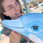 Fanny Salvat Instagram - Une plage le dimanche c’est comme les glaçons dans le rosé : INDISPENSABLE ! 😅 🧊 🌊 Bon dimanche à vous 😍 #dimanche #montpellier #plage