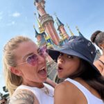 Fanny Salvat Instagram - Ma vie pour la tienne ♥️ #disneypride #disneyland #disneylandparis