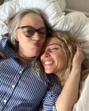 Fanny Salvat Instagram - Ma petite mamie dans le sud ♥️ 
La star de télé réalité elle était trop fière de faire partie des vidéos dans LAA6 😂