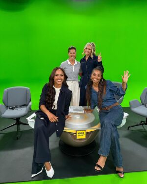 Fara Williams Instagram - Enjoyable couple of days in studio with @bbcsport covering the @fifawomensworldcup.
Great result for both @lionesses and France. 🤛🏽