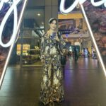Farahdhiya Instagram – Bercermin2 la selalu. Jgn lupa guna 2 cermin. 1 utk melihat kekurangan diri sendiri dan lagi 1 utk melihat kebaikan orang lain ;)