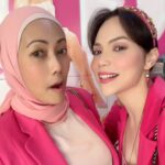 Farahdhiya Instagram – 4 sekawan reunited 😍 All we do when we meet up is gelak gelak gelak dan gelak lagi sampai ada yg nak tergolek,terduduk and terpegi toilet!🤣🤣🤣 We go way way back,definitely been friends for more than 15 years now. Watch till the end pls,ada gambar kitaorg 15 tahun lepas. I love my B’s dari dulu lagi ❤️ P.S- Kitaorg tengok Barbie 25 minit je pastu tak lalu dah 🤣🤣🤣