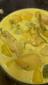 Farahdhiya Instagram - Salam ramadan semua. Hari ni saya masak sayur peria udang kering dgn telur, sambal belacan udang,masak lemak cili api ayam kentang,ikan masin dan ulam. Selamat berbuka everyone ❤️ #fdcooked #fdskitchen #homecookedfoodisthebest