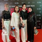 Farahdhiya Instagram - Semalam ke tayangan perdana filem ‘Jemputan Ke Neraka’ atas jemputan @darlingasri Thanks so much for having me babe and all the best utk filem ni @annengasri_official !!! Kalau korang suka filem2 seram yg menakutkan pls go and support ‘Jemputan Ke Neraka’ yg akan keluar dlm beberapa hari ni di pawagam k?Jgn pegi sorang,ajak family & kawan2,kalau terkejut boleh pegang orang sebelah!😄👍🏻