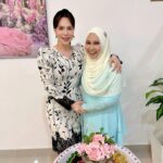 Farahdhiya Instagram – Managed to visit only 2 houses out of 5 invitations yesterday sebab pagi kerja,petang baru dpt pergi beraya with my BFF @kunis . So happy to see u Sha @falishacrossley Thanks for the delicious Sarawak food and homemade cake lapis,it was so good!!😋😍 Then straight to see my cutie pie @eryshaemyra at her family’s open house,thanks tak pernah lupa Kak Farah Ica Sayang,kalau lupa siap u 😝 See u soon k?❤️