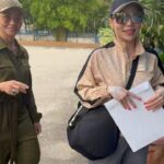 Farahdhiya Instagram – Terlajak perahu boleh diundur, terlajak perbuatan terimalah padahnya. Alhamdulillah selesai buat report dibalai,semoga dipermudahkan urusanku 🤲🏻 Thanks kakakku teman Farah @a_aidaproduction ❤️
