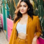 Farnaz Shetty Instagram – A Cactus 🌵 

Stay away ♛