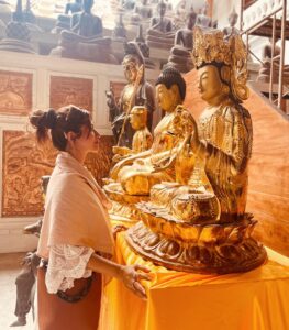 Farnaz Shetty Instagram - Gangaramayana 🤍🇱🇰 . Pure Mystical experience with this beautiful soul @ridtiwari 🧡 . . . . . . . . . . . . . . #unforgettable #divine #existence #buddha #love #god #godschild #pure #srilanka #gangaramayana #travel #elephant #buddha #instagood #instagood #instadaily #friends #soulmates #happyplace #happyday #souls